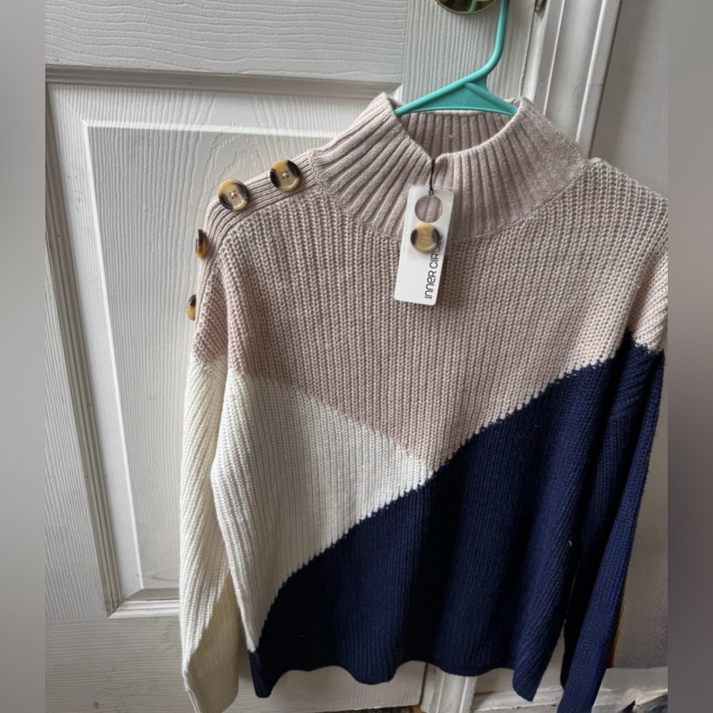 Inner circle Women's Colorblock Mock Neck Sweater Beige White Navy Button SZ S